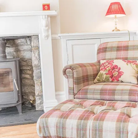 Pass The Keys Spacious Period Five Bed, Four Bath With Parking Dom wakacyjny *