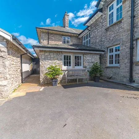 Pass The Keys Spacious Period Five Bed, Four Bath With Parking Дом отдыха *
